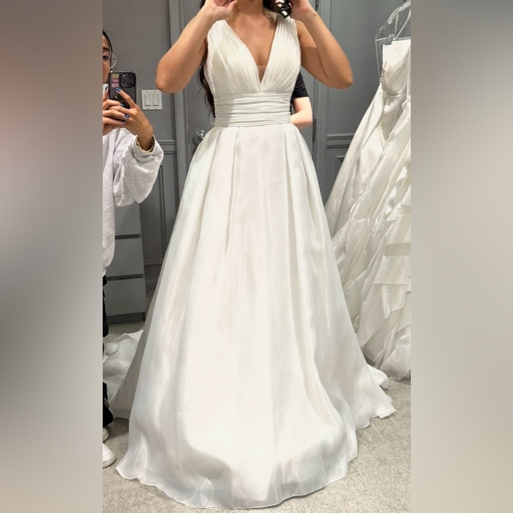 Alberto Palatchi Wedding Gown (Midi)